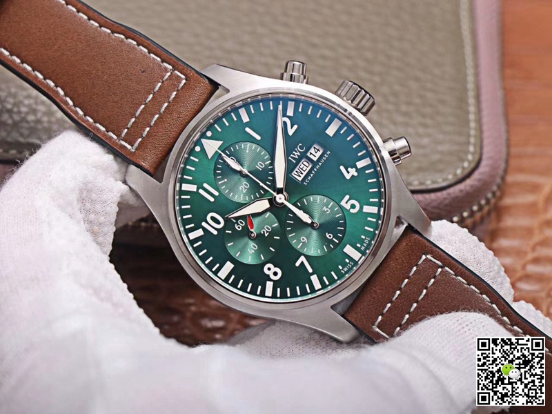 Replica IWC Pilot Chronograph IW377726 1:1 Best Edition ZF Factory Green Dial Swiss ETA7750