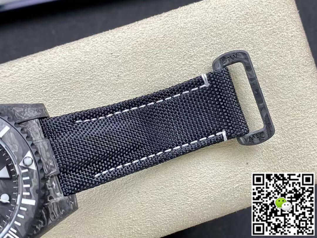 R01ex Submariner Replica 1:1 Best Edition VS Factory DIW Carbon Fiber Dial