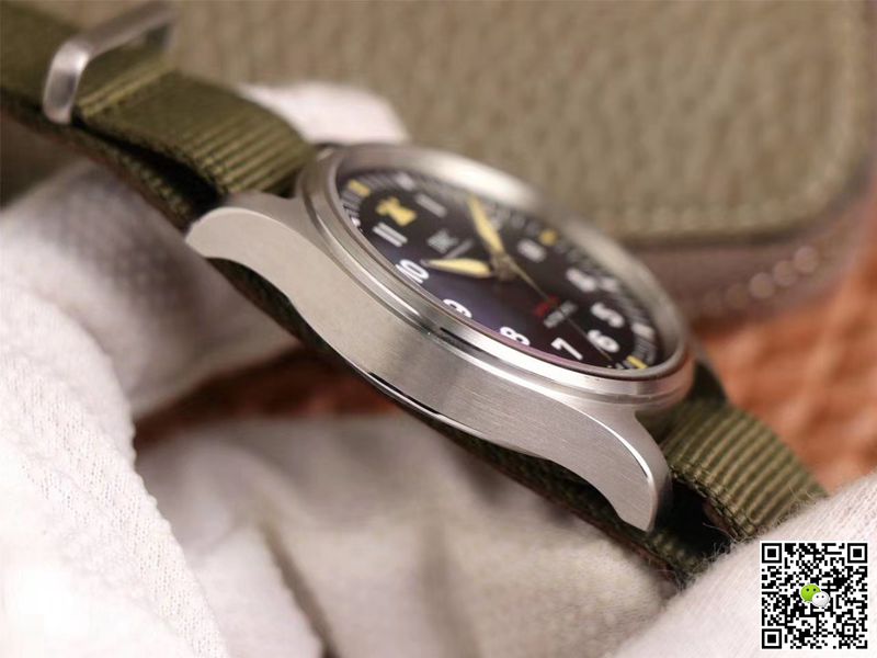 Replica IWC Pilot Spitfire IW326801 1:1 Best Edition MKS Factory Black Dial Swiss ETA9015