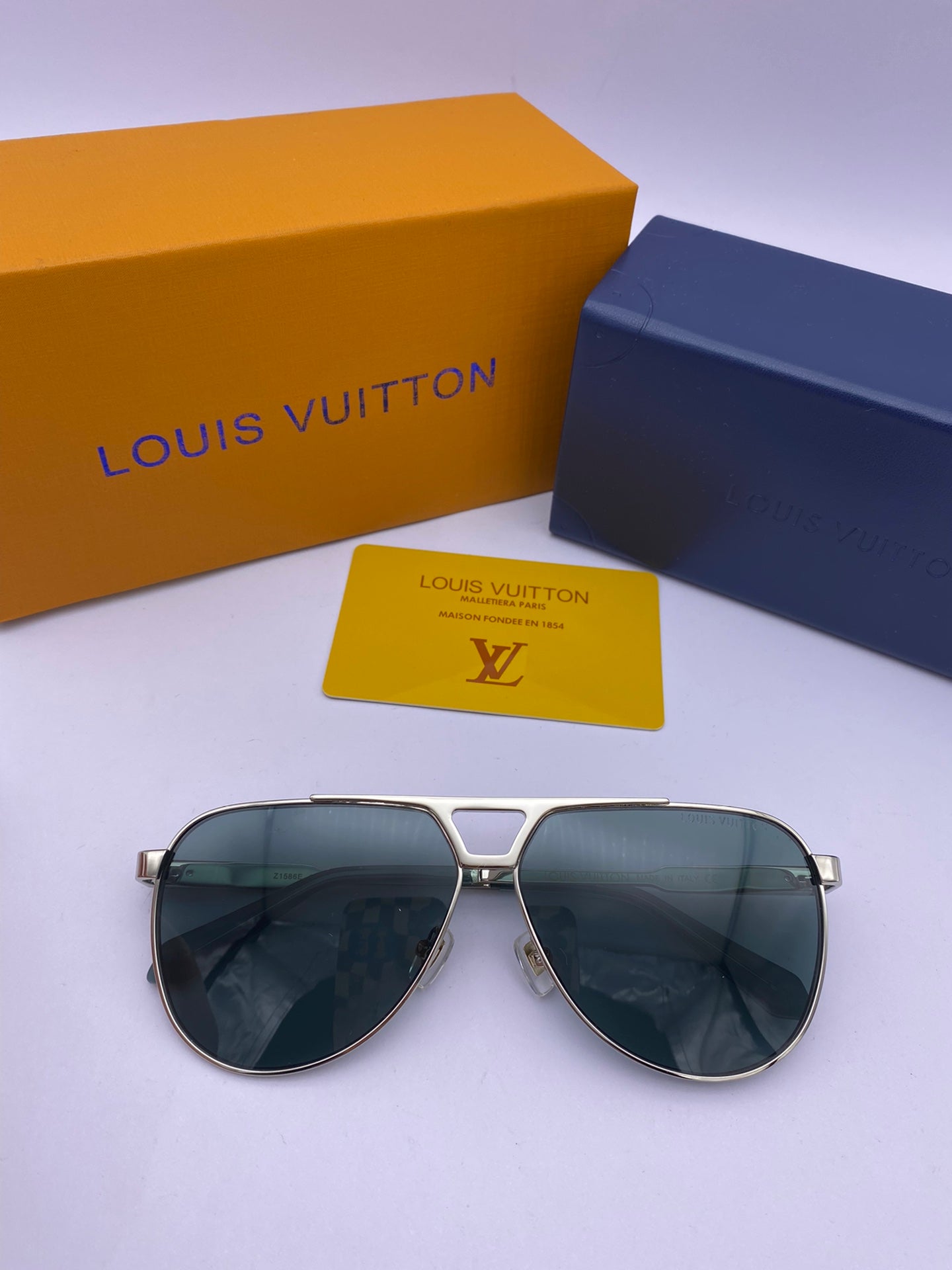 L0vis Vvtt0n Sunglasses