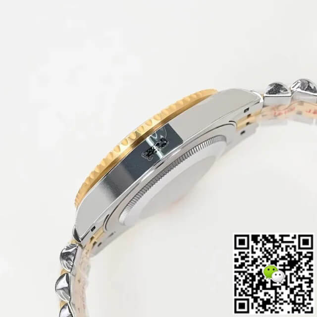 Replica R01ex GMT Master II M126713grnr-0001 1:1 Best Edition EW Factory Black Dial