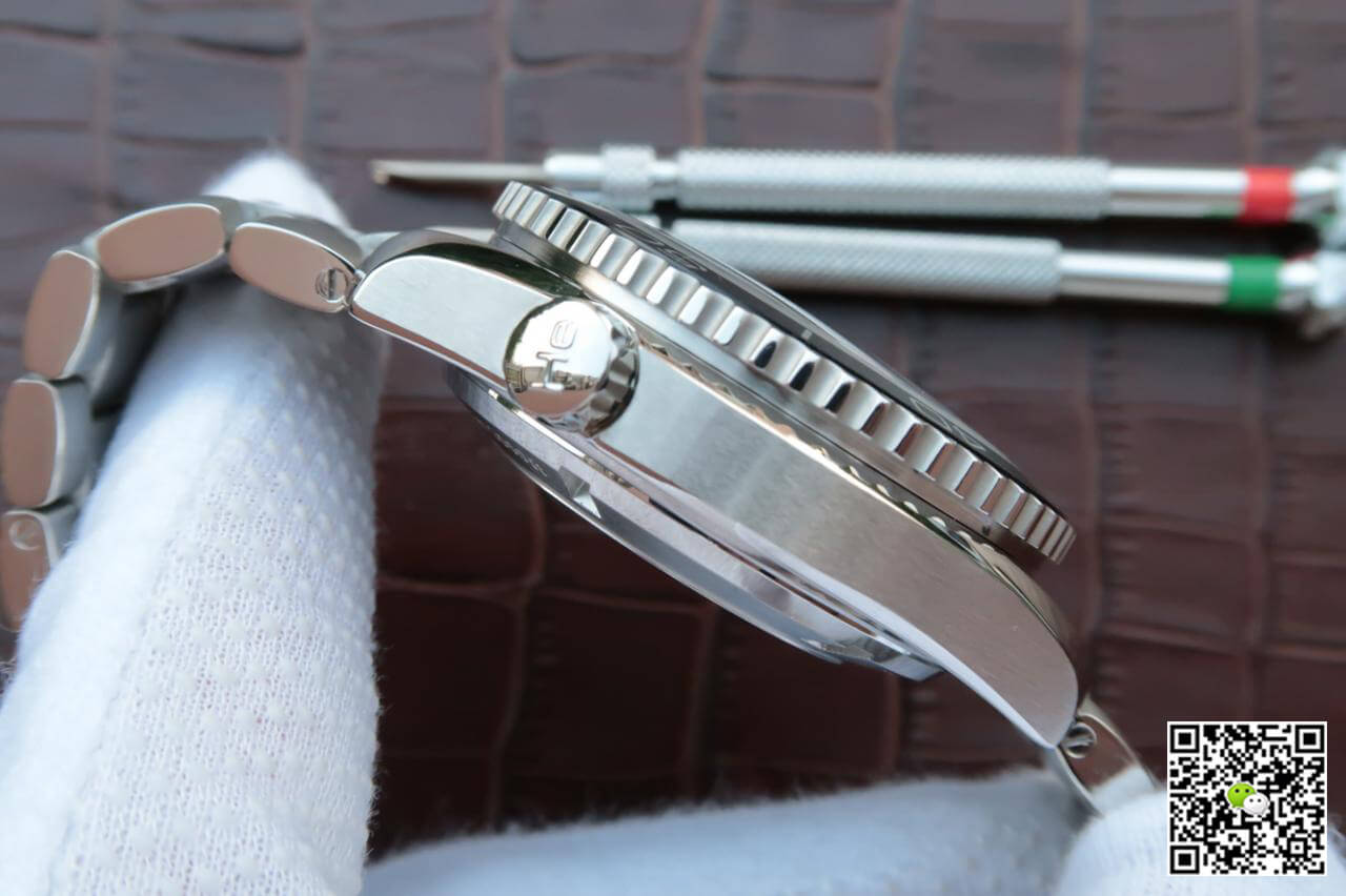 Replica 0me*ga Seamaster Ocean Universe 600M 2210.50.00 1:1 Best Edition OM Factory Black Dial