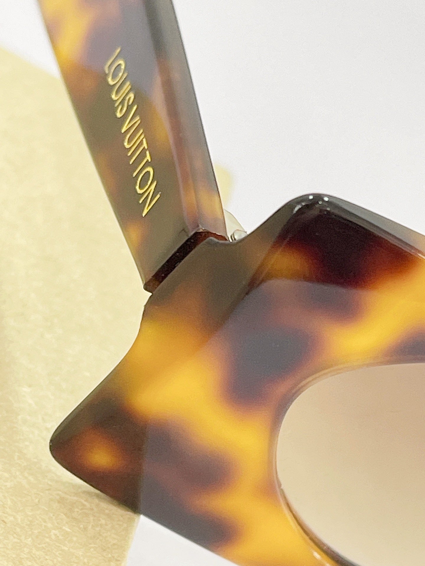 L0vis Vvtt0n Sunglasses