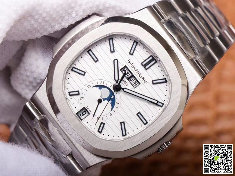 Replica Pat*k Phi1i*pe Nautilus 5726/1A-010 1:1 Best Edition PF Factory White Dial Swiss ETA324