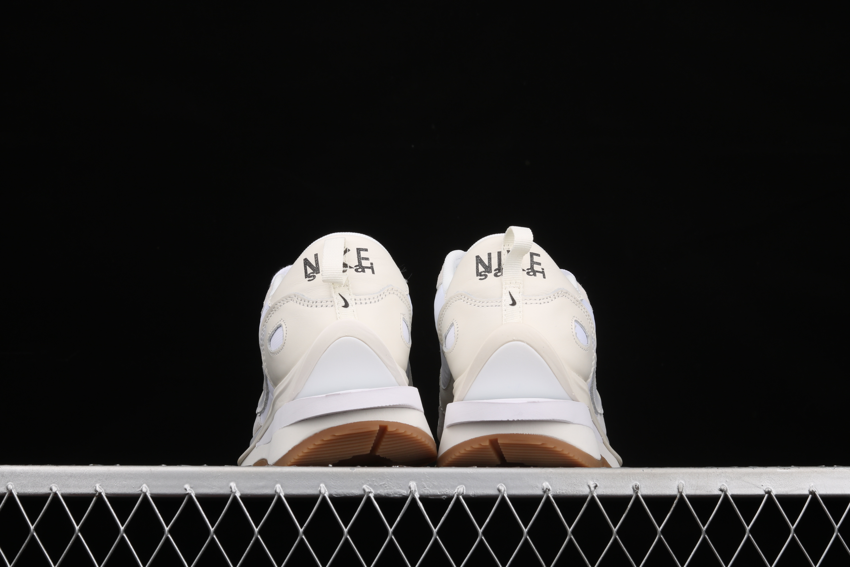 Nike Vaporwaffle, Sacai Sail Gum