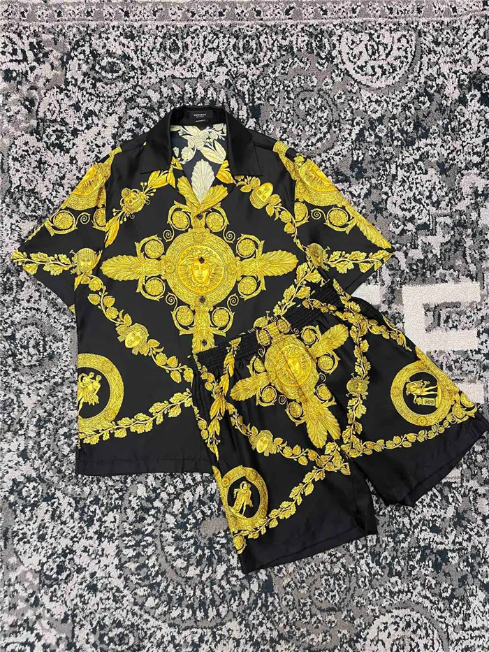 2023ss Versace Pure Silk Shorts