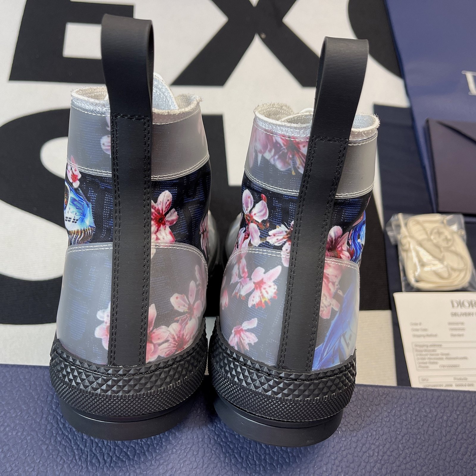 D10r B23 High Top Sneaker 22