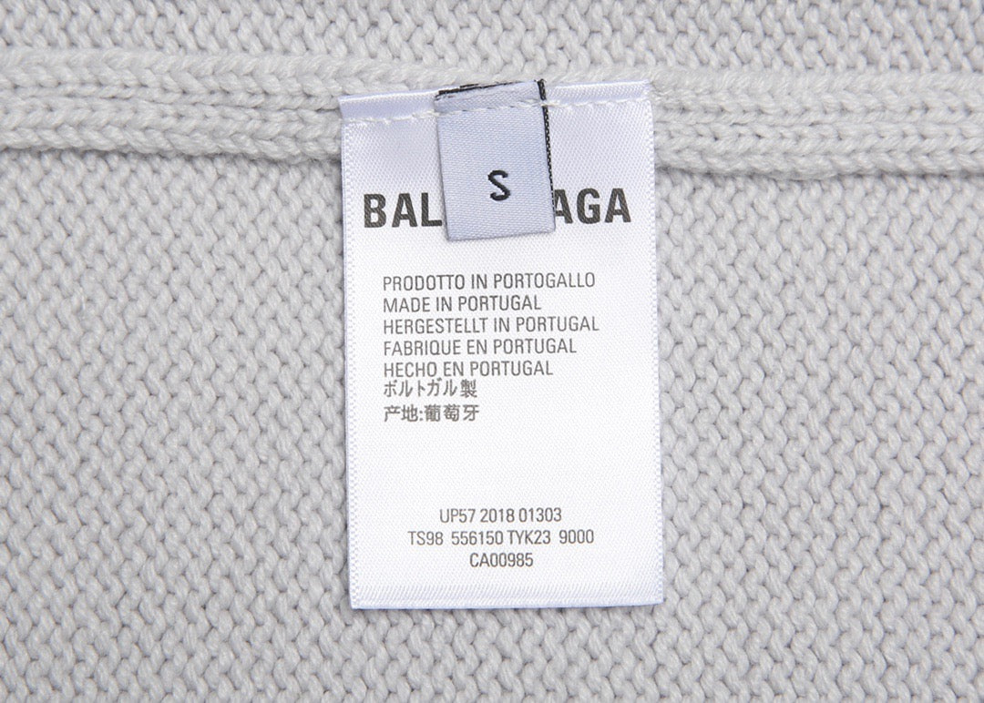 Ba1en*iaga Sweater