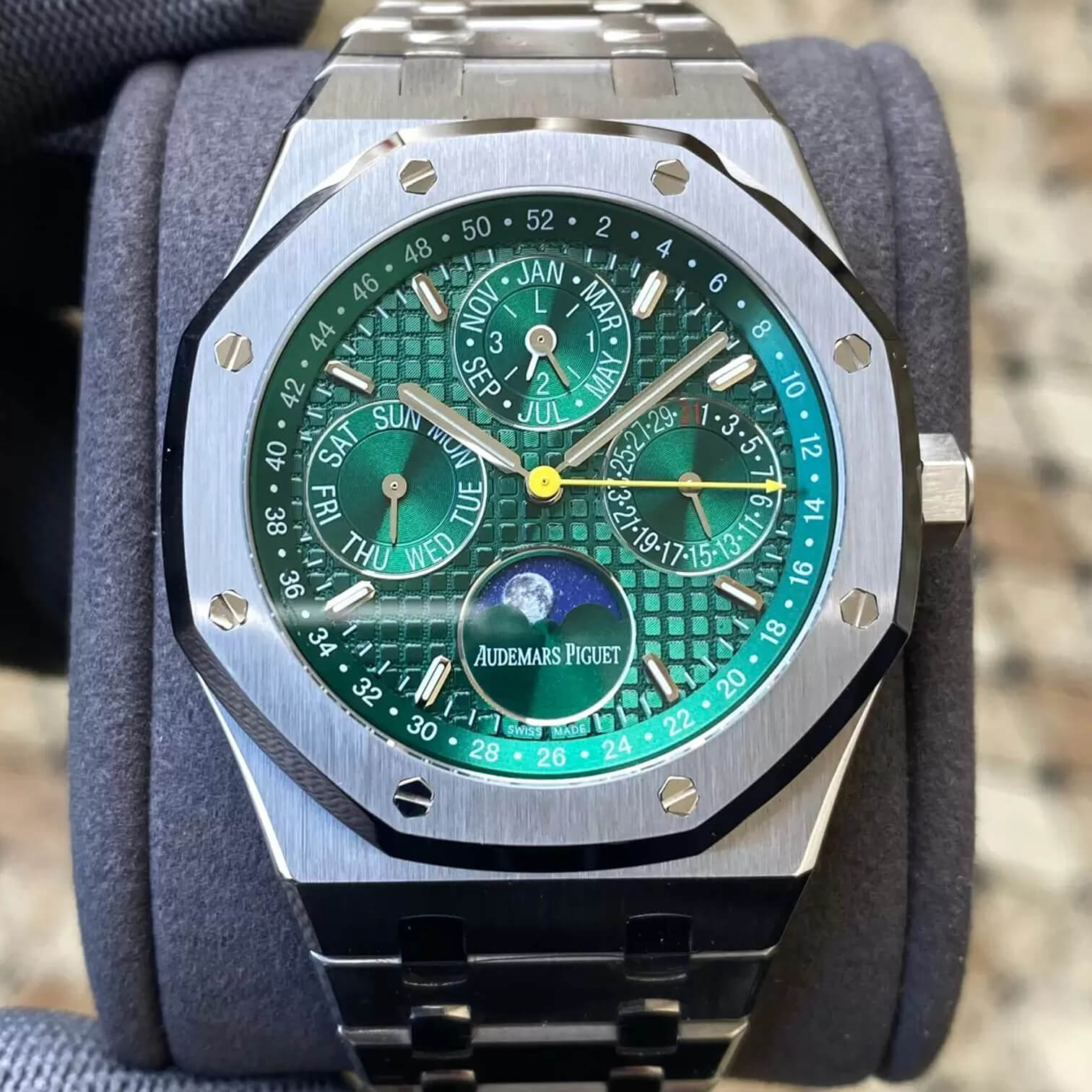 Replica Audemars P1g*et Royal Oak 26606ST.OO.1220ST.01 1:1 Best Edition APS Factory Green Dial