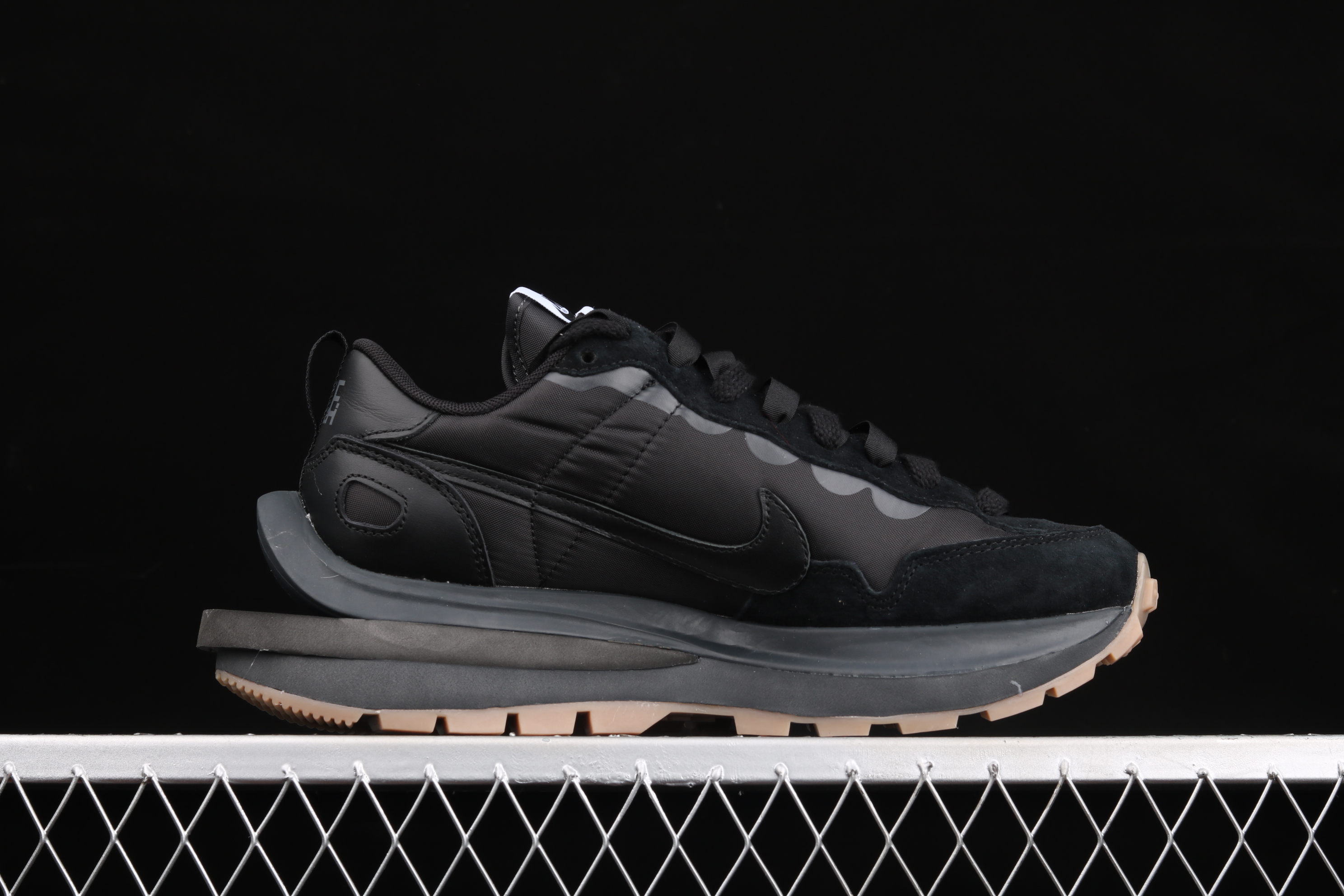 Nike Vaporwaffle, Sacai Black Gum
