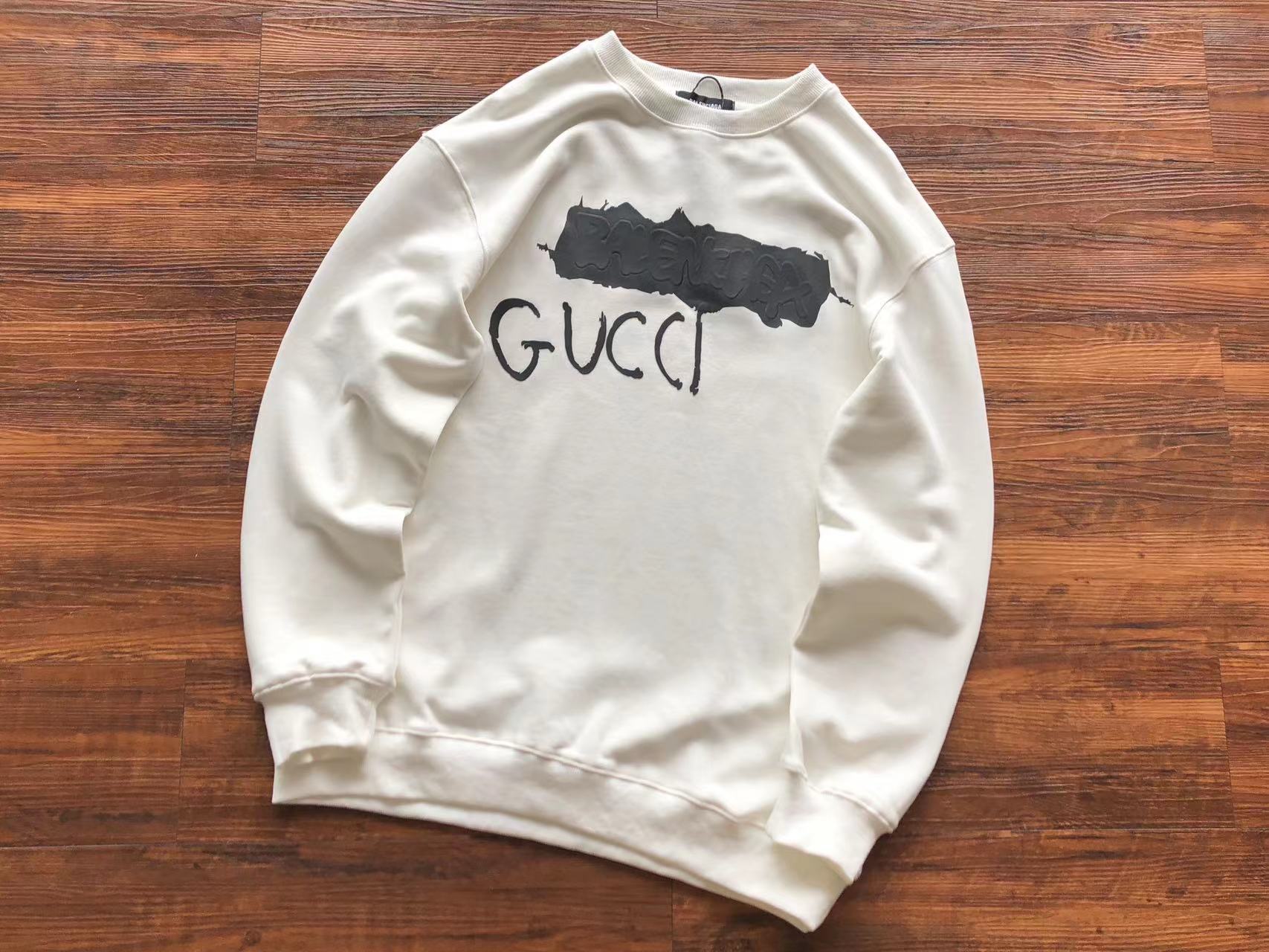 Gvc*1 x Ba1en*iaga Sweatshirt