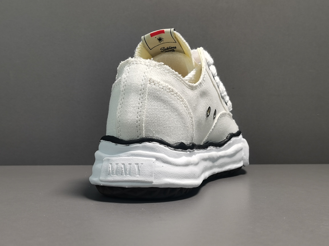 MlHAR YASUHlRO Og Sole A01FW702