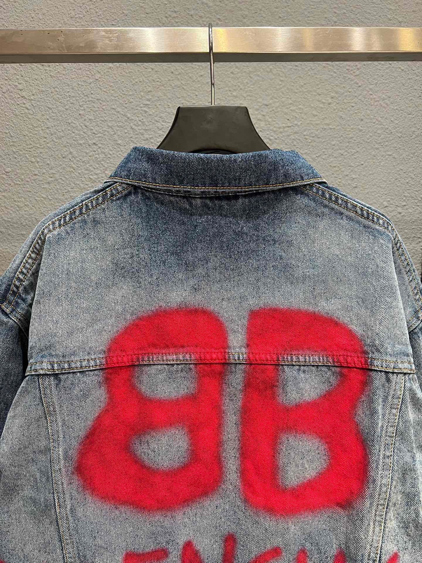 Ba1en*iaga Jacket