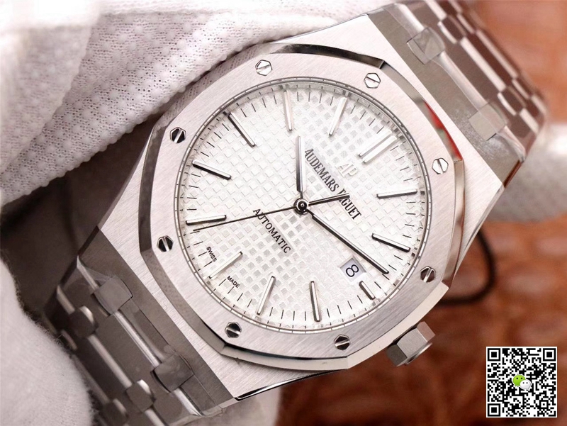 Replica Audemars P1g*et Royal Oak 15400ST.OO.1220ST.02 1:1 Best Edition ZF Factory White Dial Swiss ETA3120