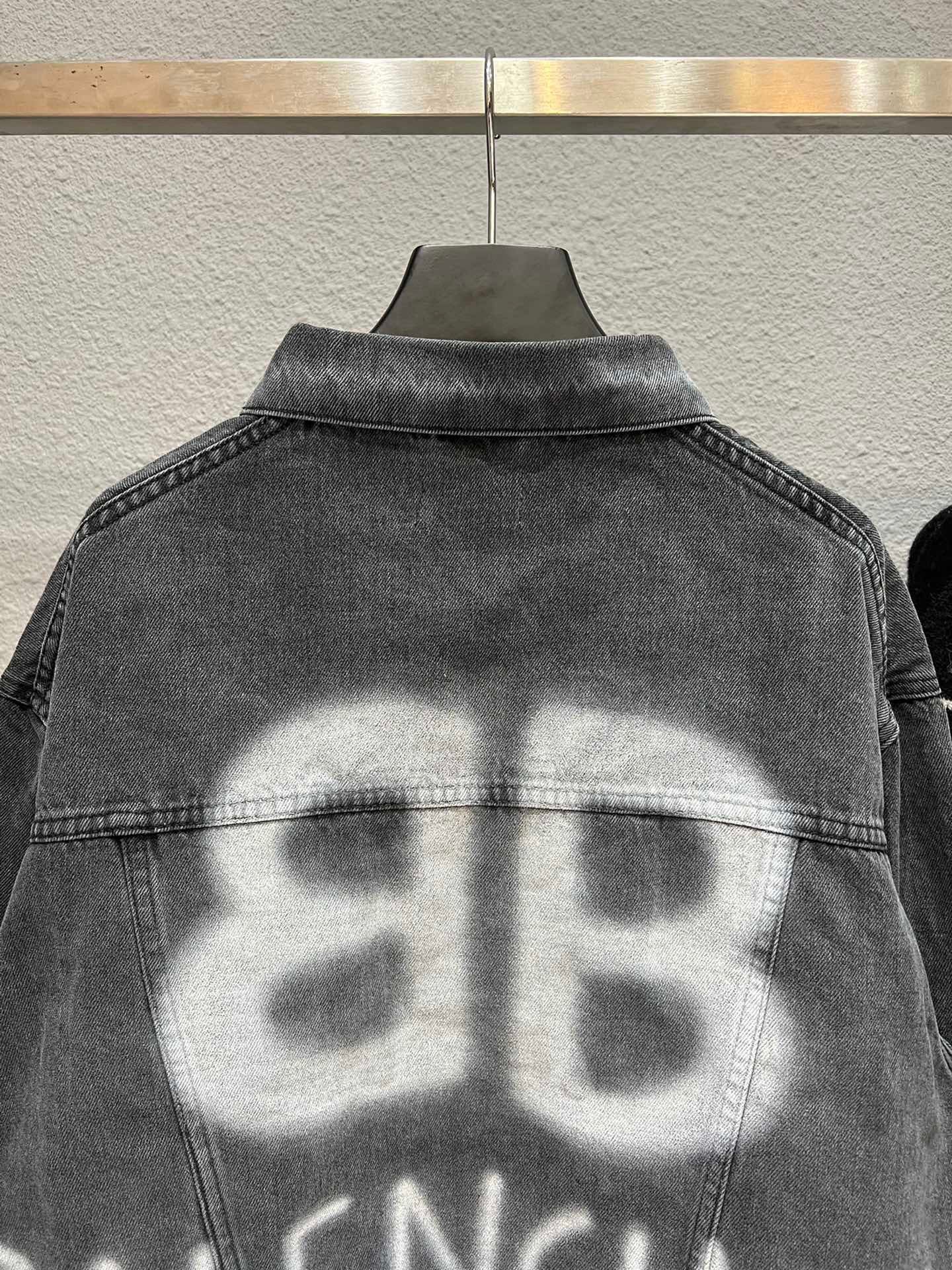 Ba1en*iaga Jacket