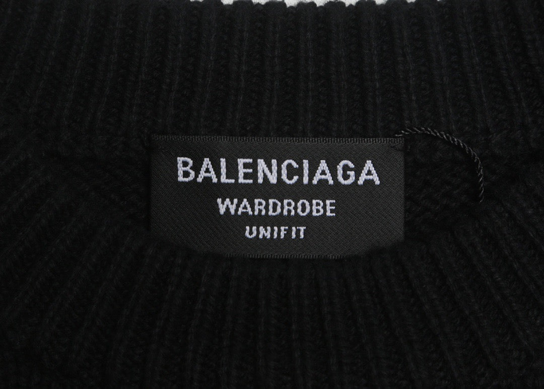 Ba1en*iaga Sweater