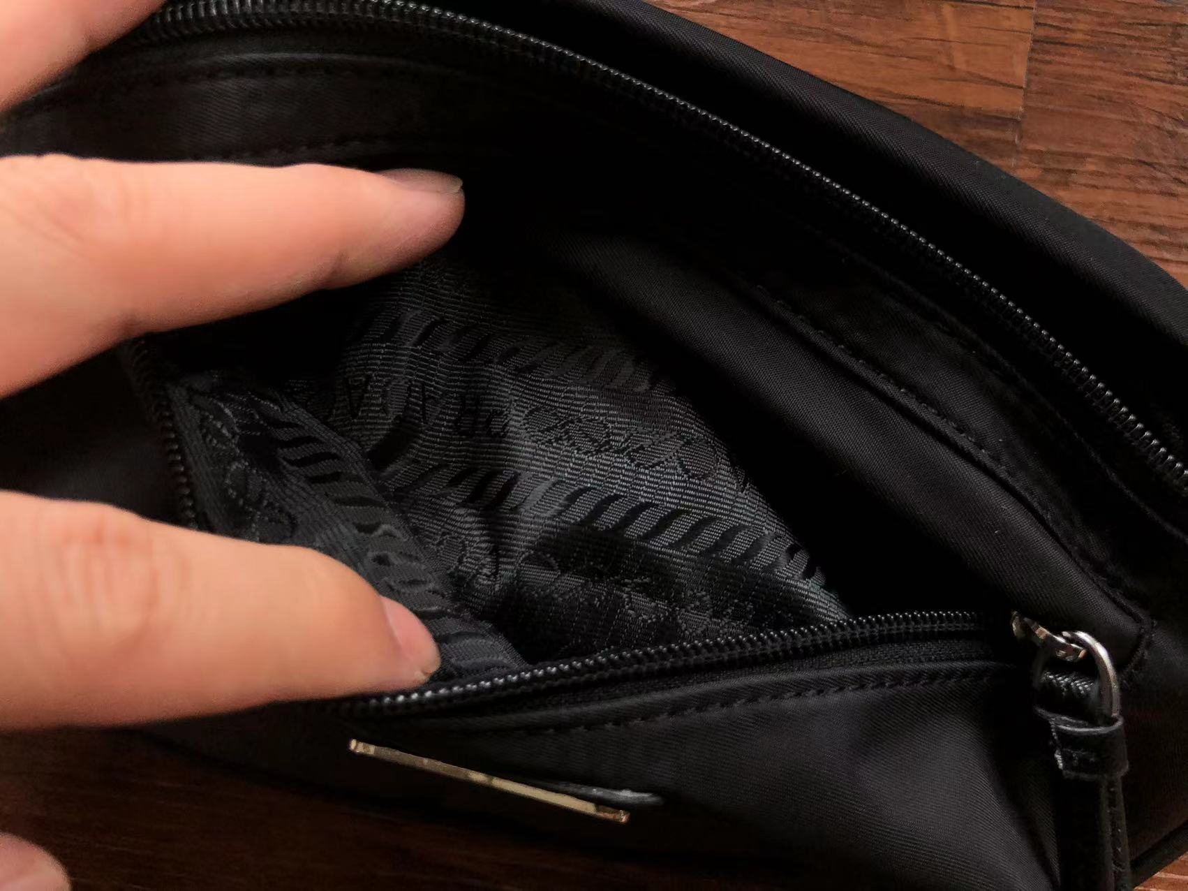 Pra*a Bag Dupe Bag(ColaReps)