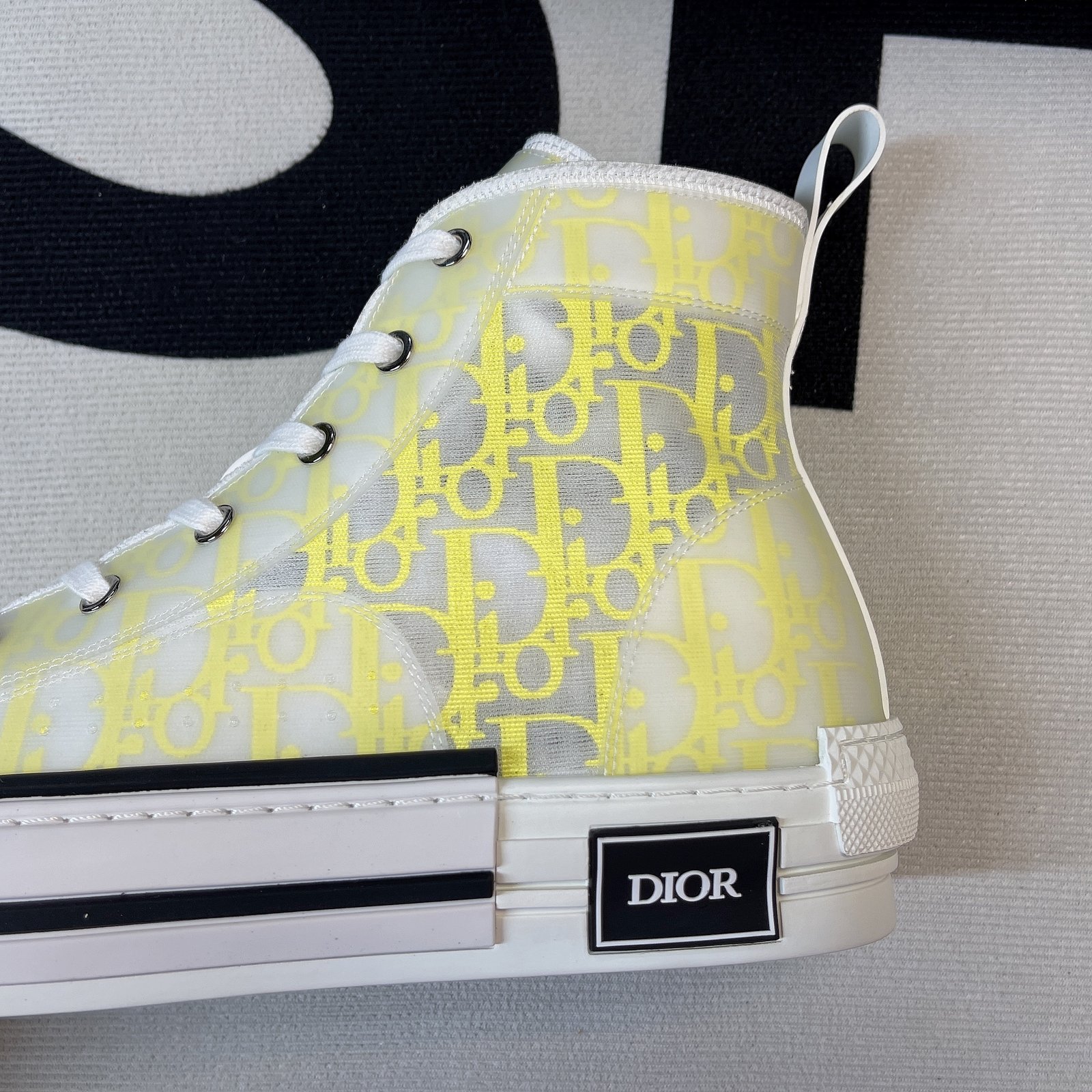 D10r B23 High Top Sneaker 21