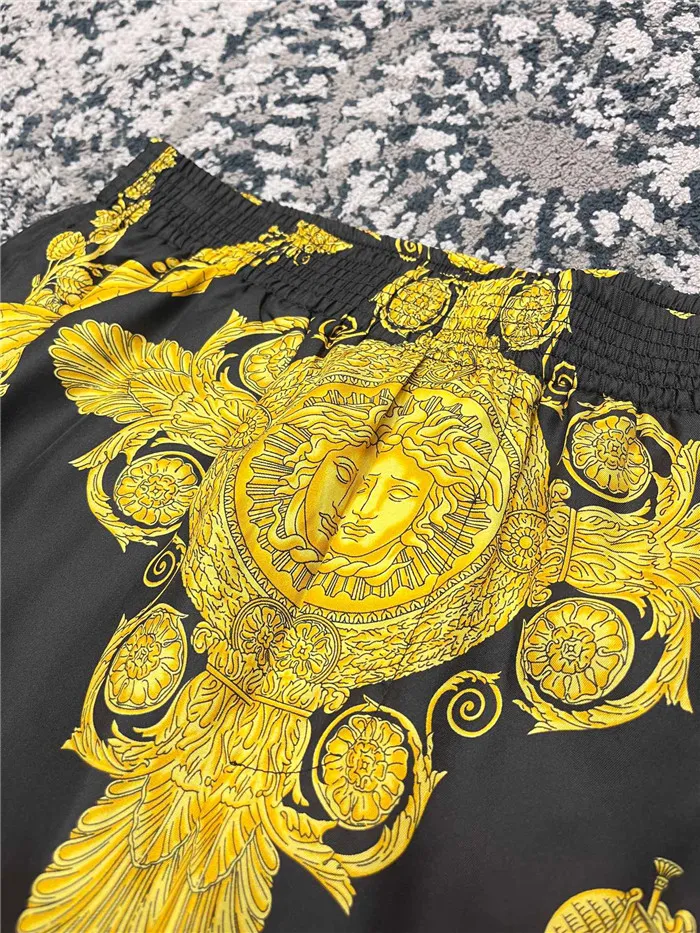 2023ss Versace Pure Silk Shorts