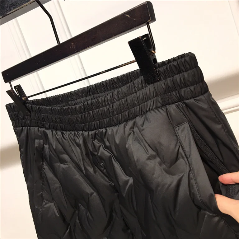 2022fw F**di Down Pants