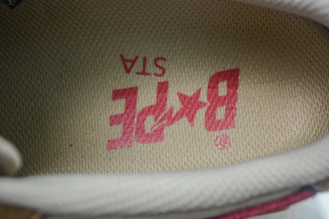 A Bathing Ape Bape SK8 Sta Wheat Red