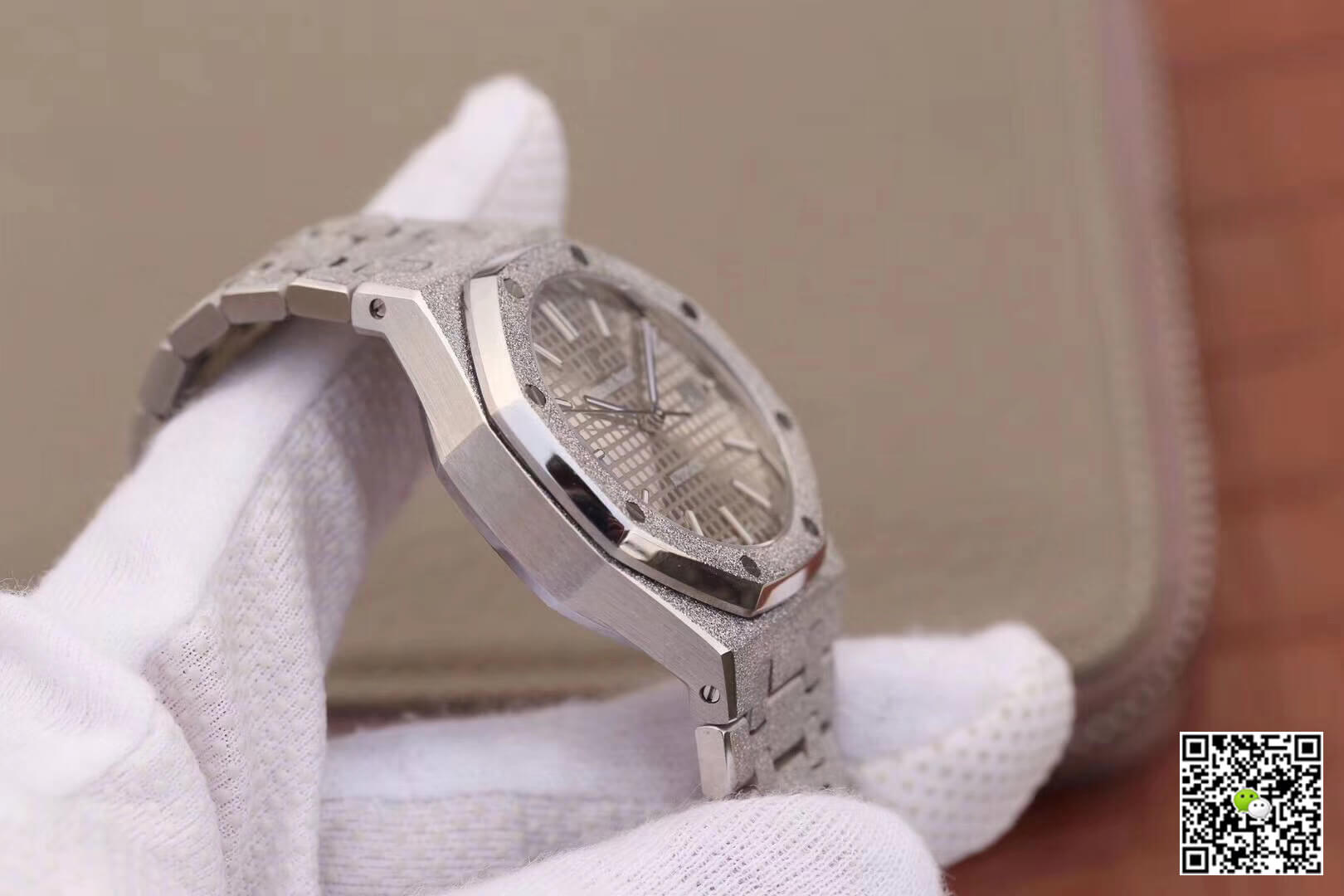 Replica Audemars P1g*et Royal Oak 15454BC.GG.1259BC.01 1:1 Best Edition JH Factory Rhodium Dial