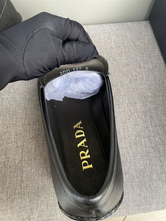 Pra*a SAFFIANO LEATHER DRIVER   PRS036