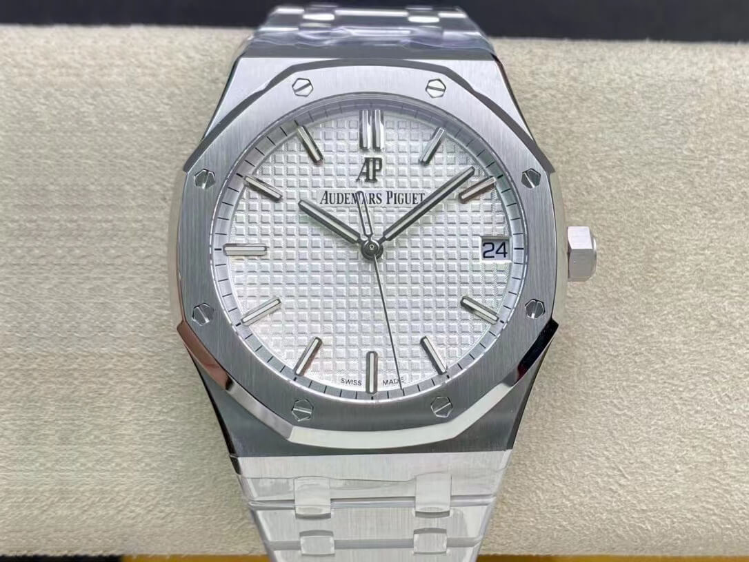 Replica Audemars P1g*et Royal Oak 15500ST.OO.1220ST.04 1:1 Best Edition ZF Factory V2 Version White Dial