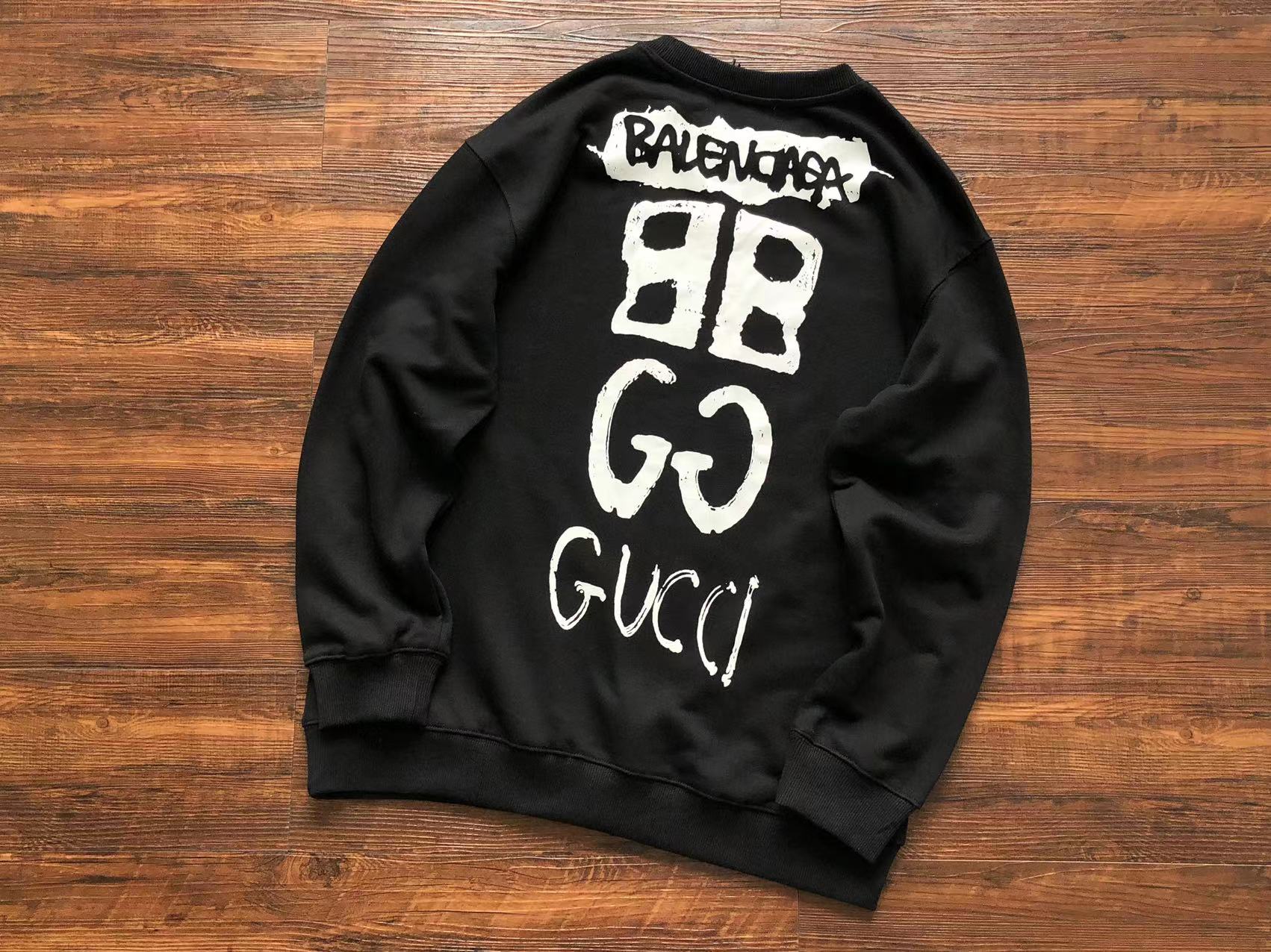 Gvc*1 x Ba1en*iaga Sweatshirt