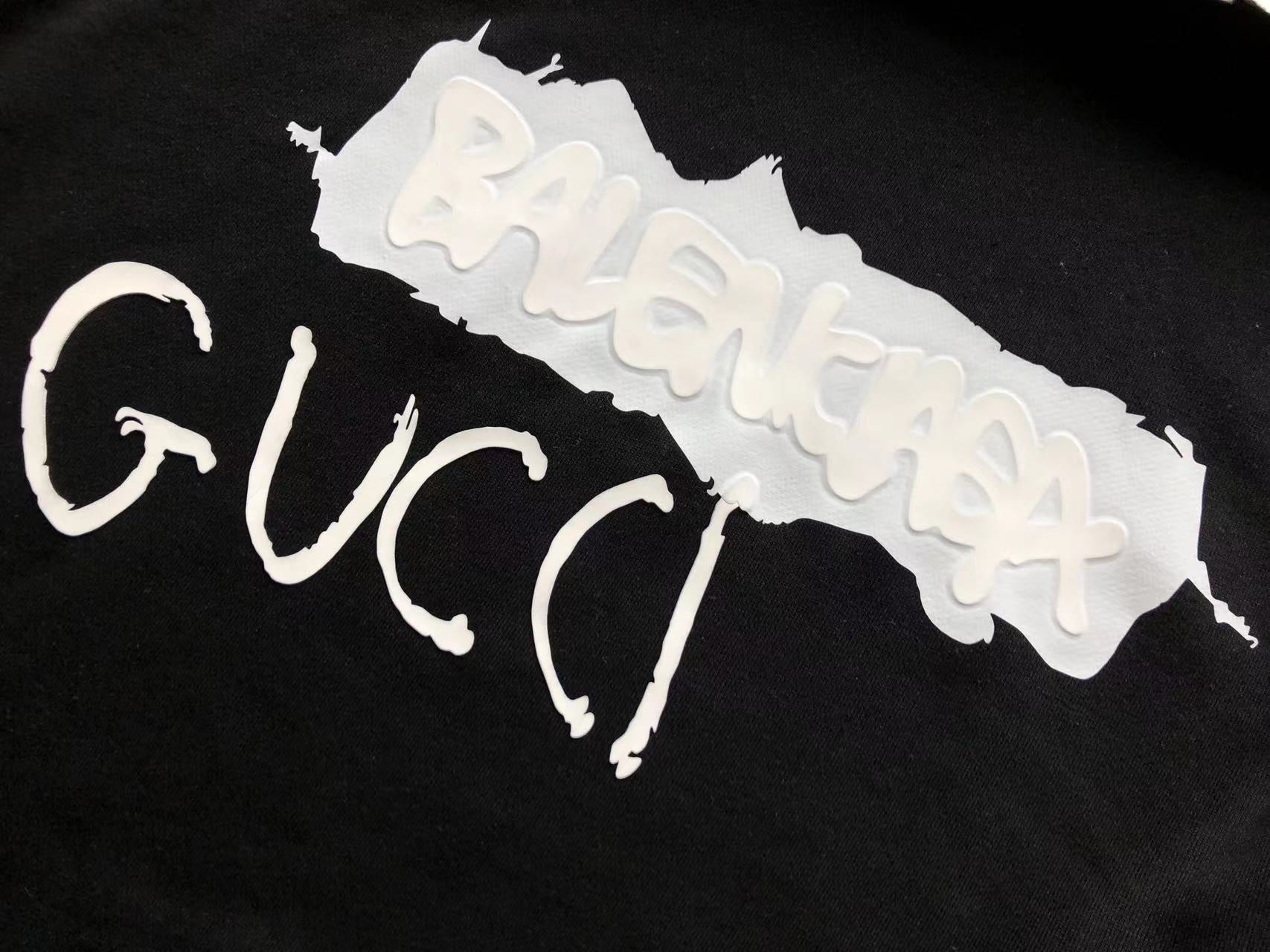 Gvc*1 x Ba1en*iaga Sweatshirt