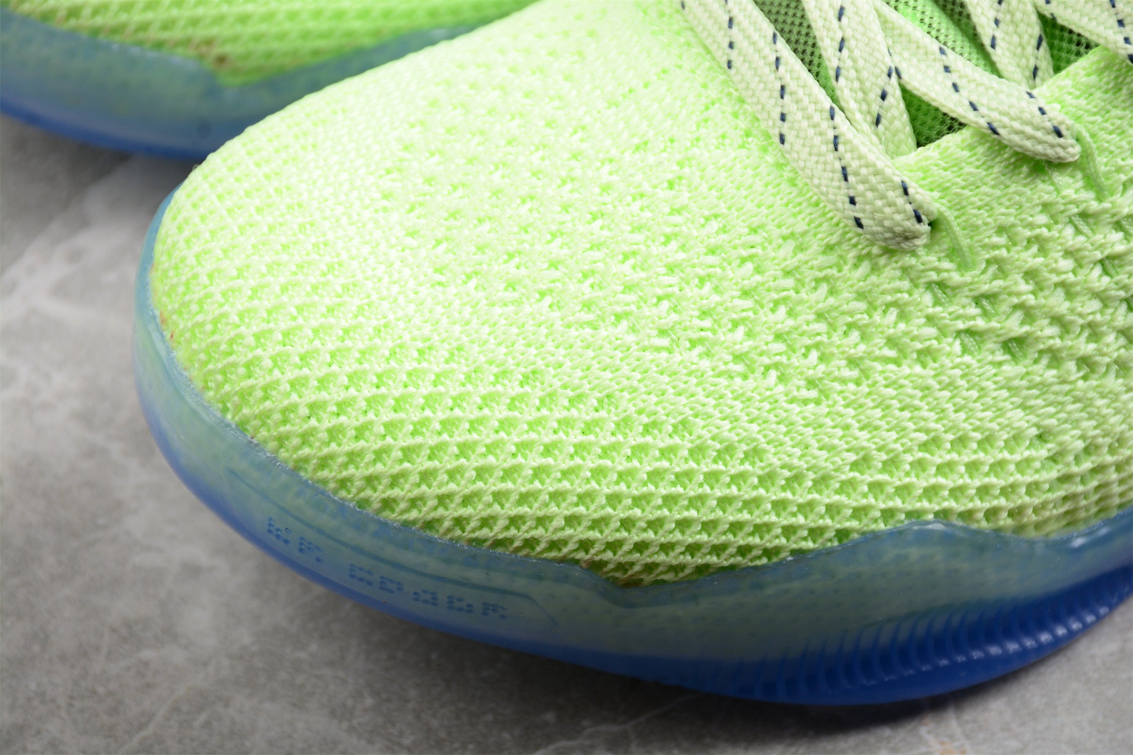 NIKE KOBE ELITE LOW 4KB x LIQUID LIME