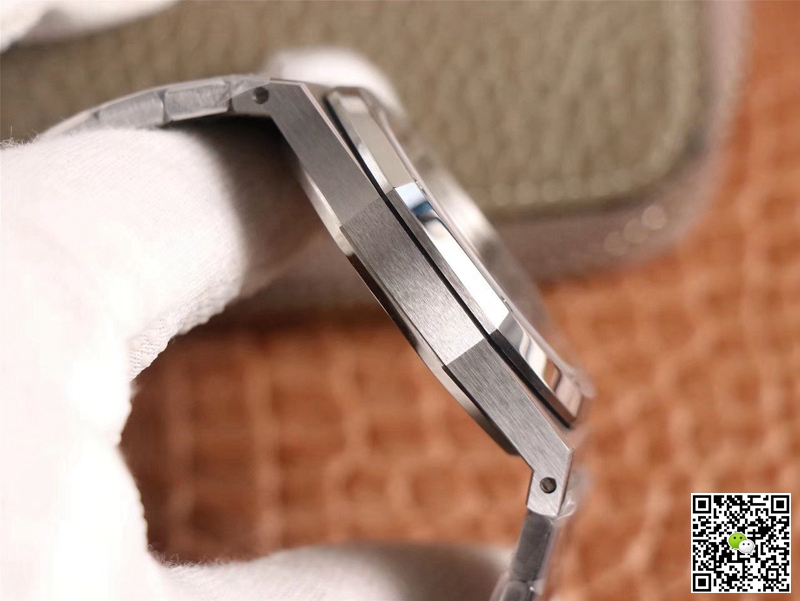 Replica Audemars P1g*et Royal Oak 15400ST.OO.1220ST.03 1:1 Best Edition ZF Factory Blue Dial Swiss ETA3120