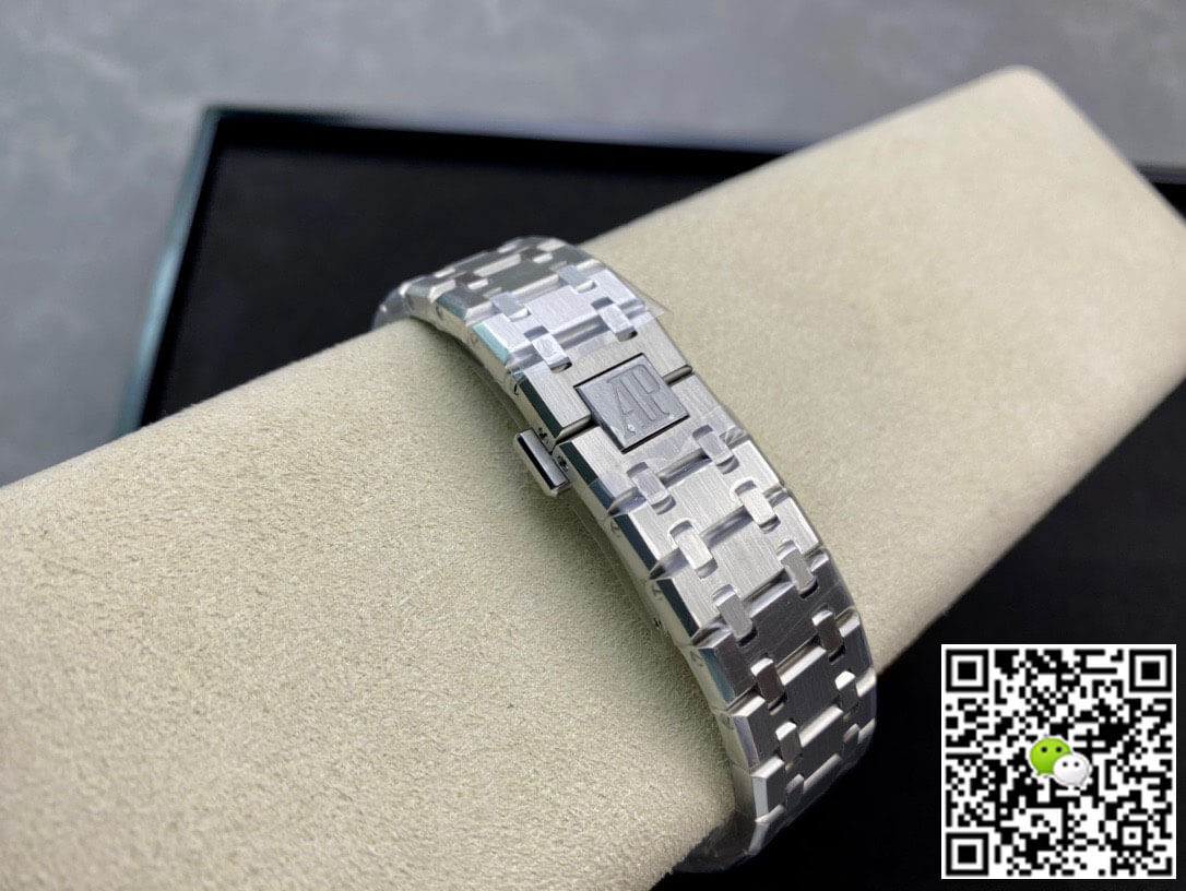 Replica Audemars P1g*et Royal Oak 15500ST.OO.1220ST.04 1:1 Best Edition ZF Factory White Dial