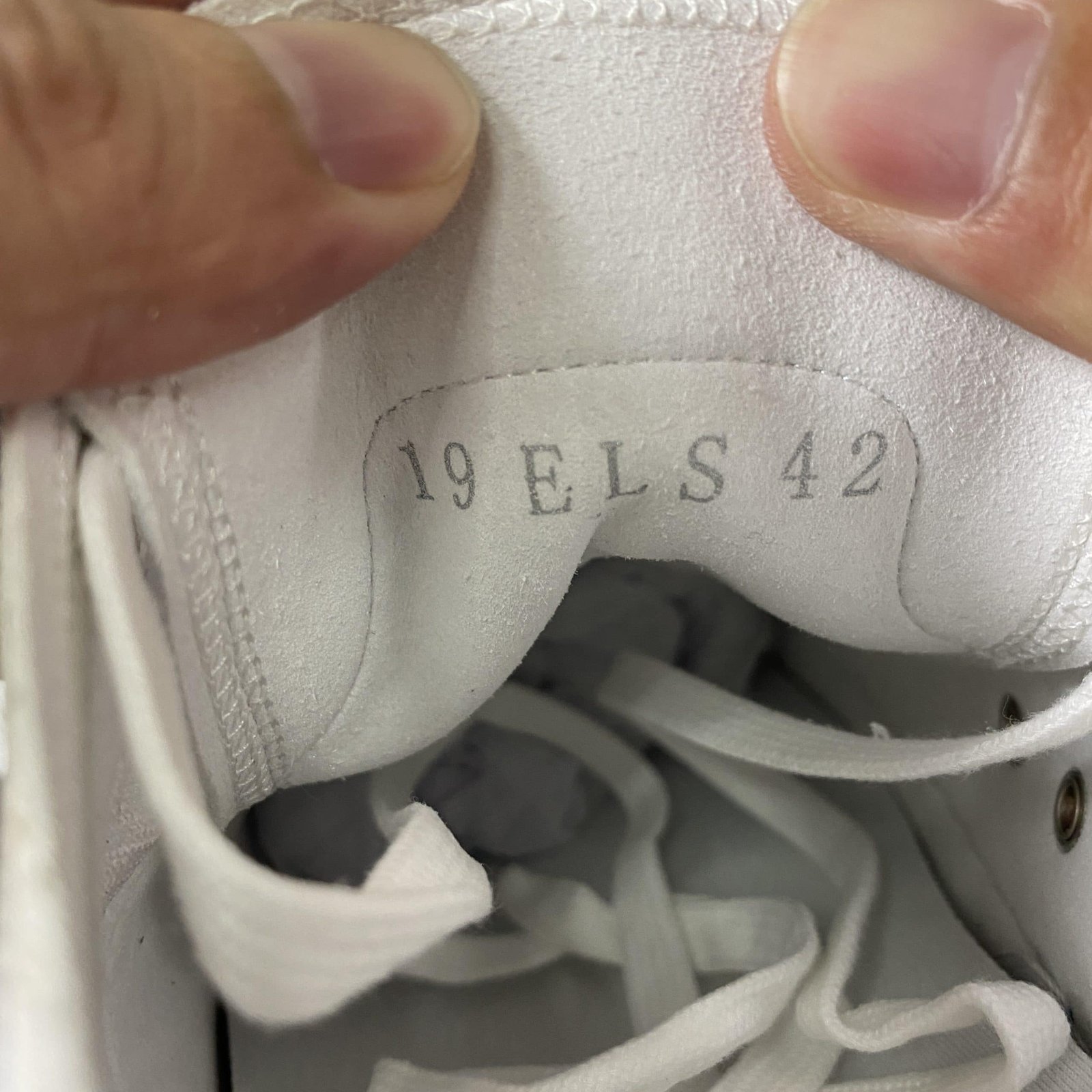 D10r B23 High Top Sneaker 5