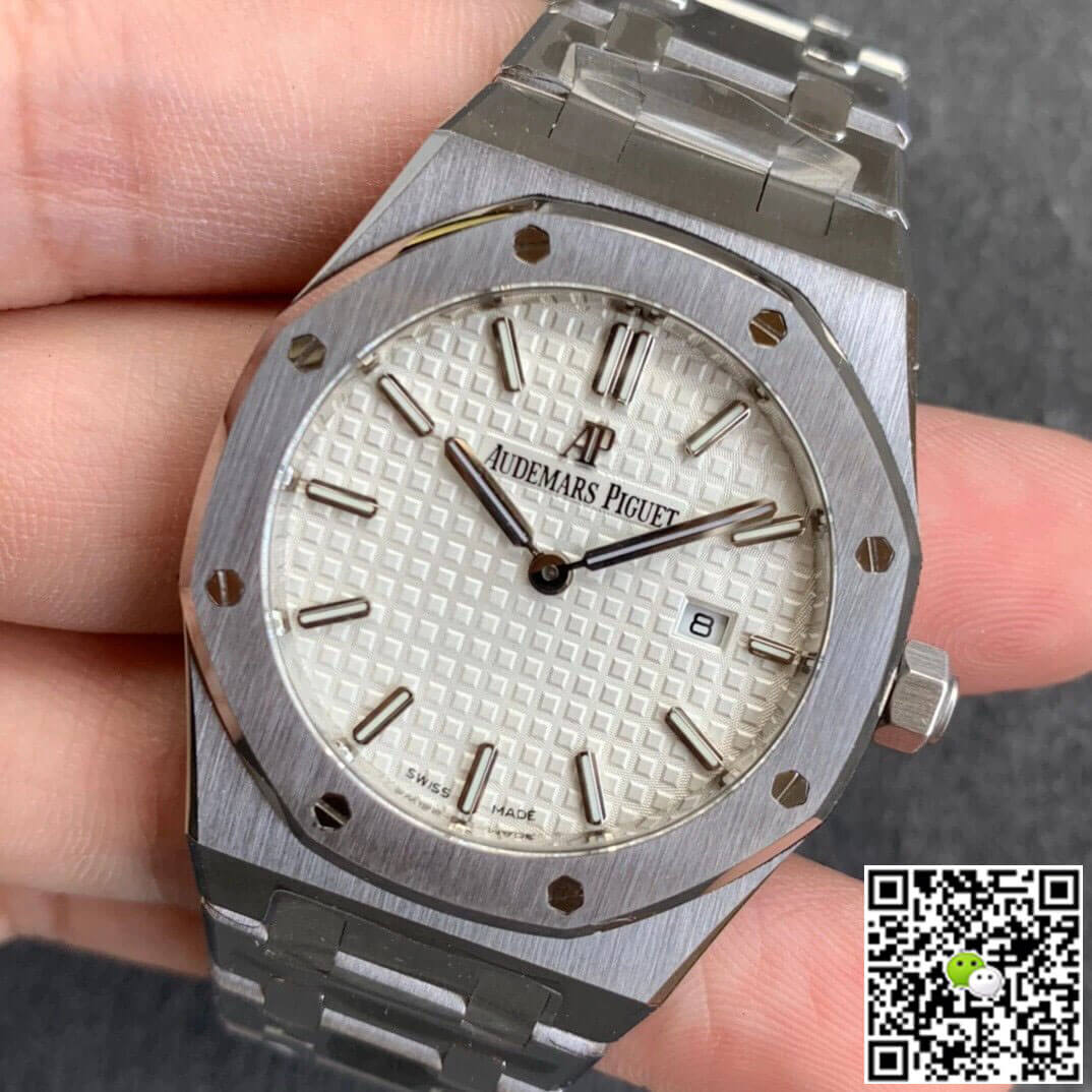 Replica Audemars P1g*et Royal Oak 67651ST 33MM 1:1 Best Edition JF Factory Silver Dial