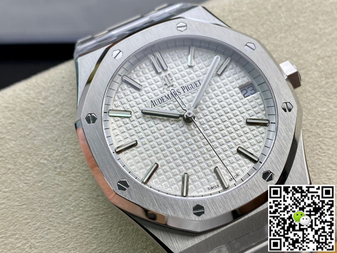 Replica Audemars P1g*et Royal Oak 15500ST.OO.1220ST.04 1:1 Best Edition ZF Factory White Dial