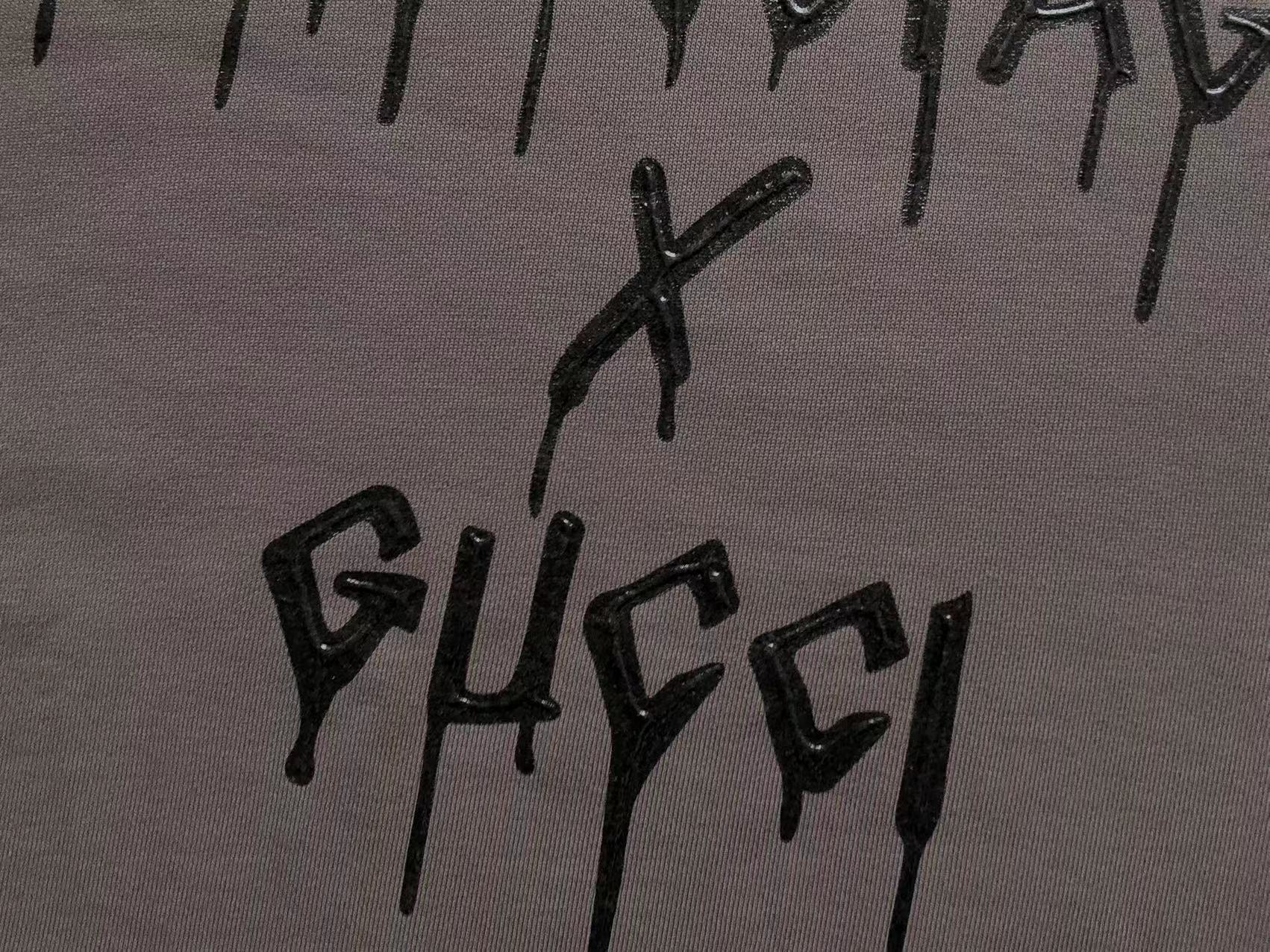 Gvc*1 x Ba1en*iaga Sweatshirt