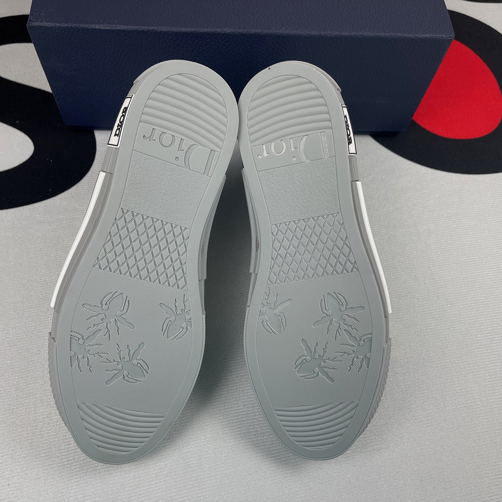 D10r B23 High Top Sneaker 20