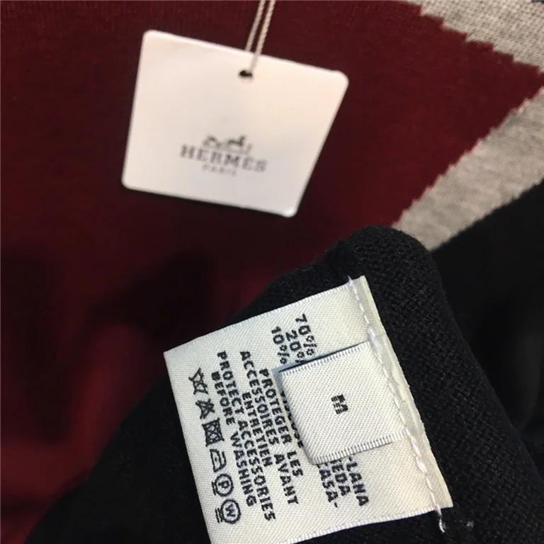 2021fw H**me5 Sweater