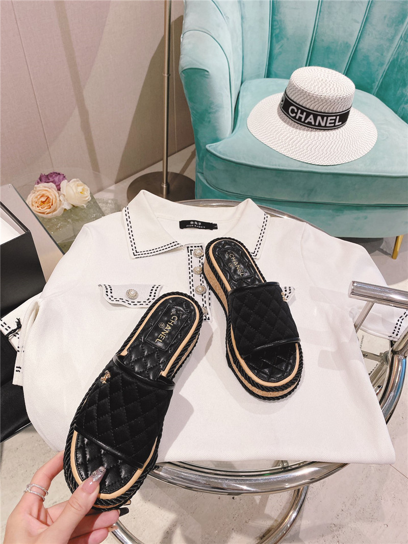 Ch**el flat platform slippers