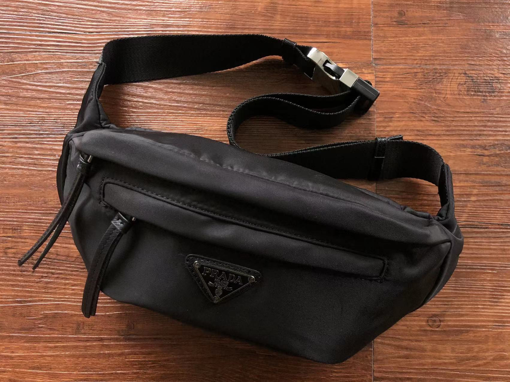 Pra*a Bag Dupe Bag(ColaReps)