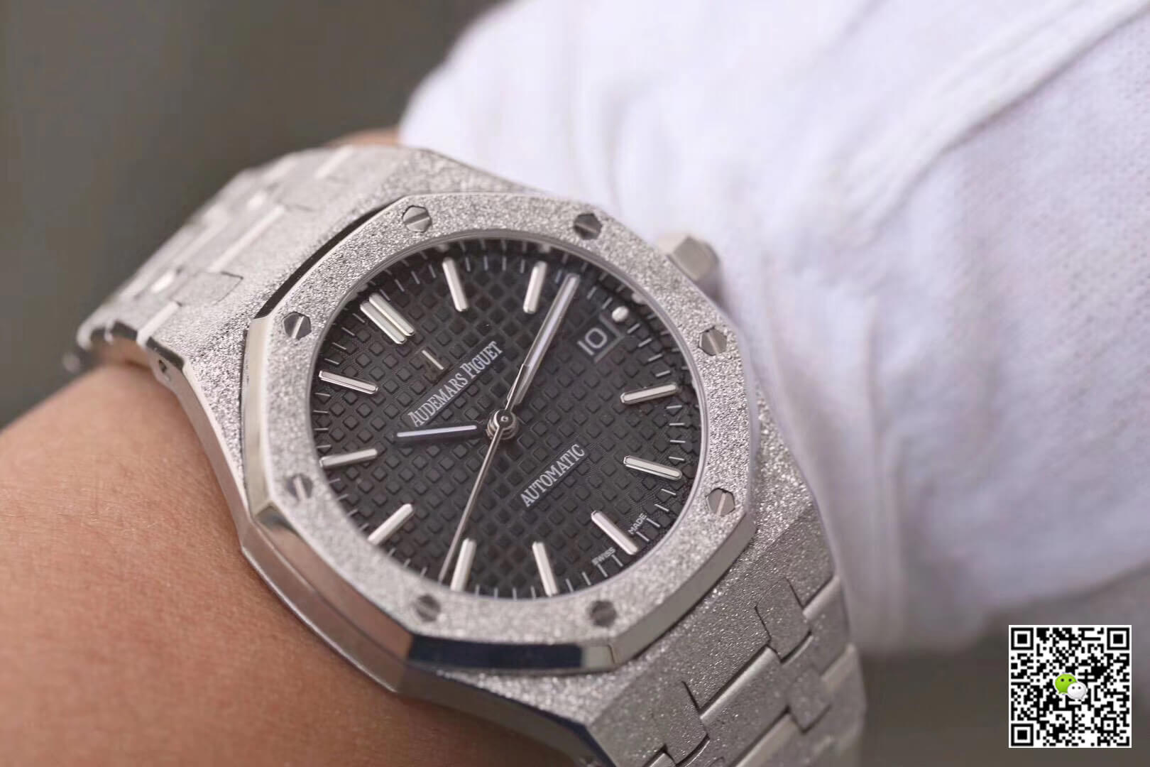 Replica Audemars P1g*et Royal Oak 15454BC.GG.1259BC.01 1:1 Best Edition JH Factory Black Dial