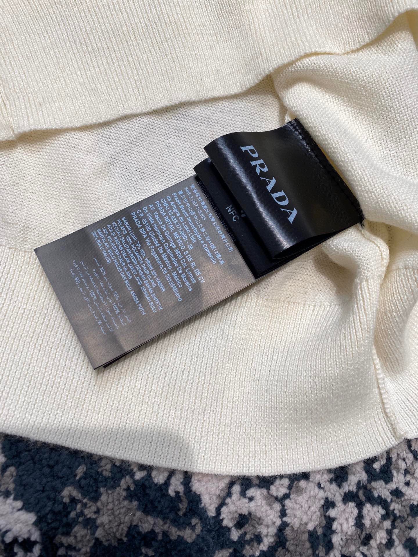 Pra*a Short Sleeve Sweater