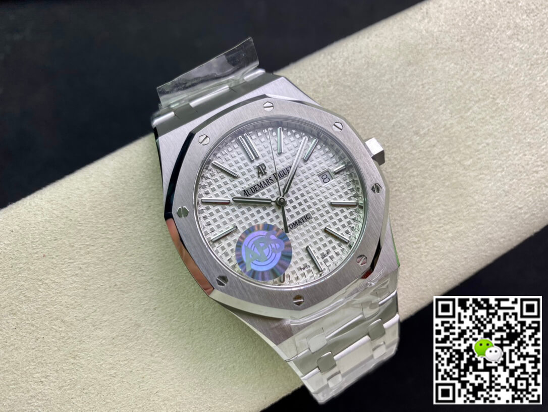 Replica Audemars P1g*et Royal Oak 15400ST.OO.1220ST.02 1:1 Best Edition APS Factory White Dial