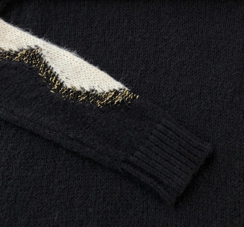 Sa1nt Lau*nt Sweater