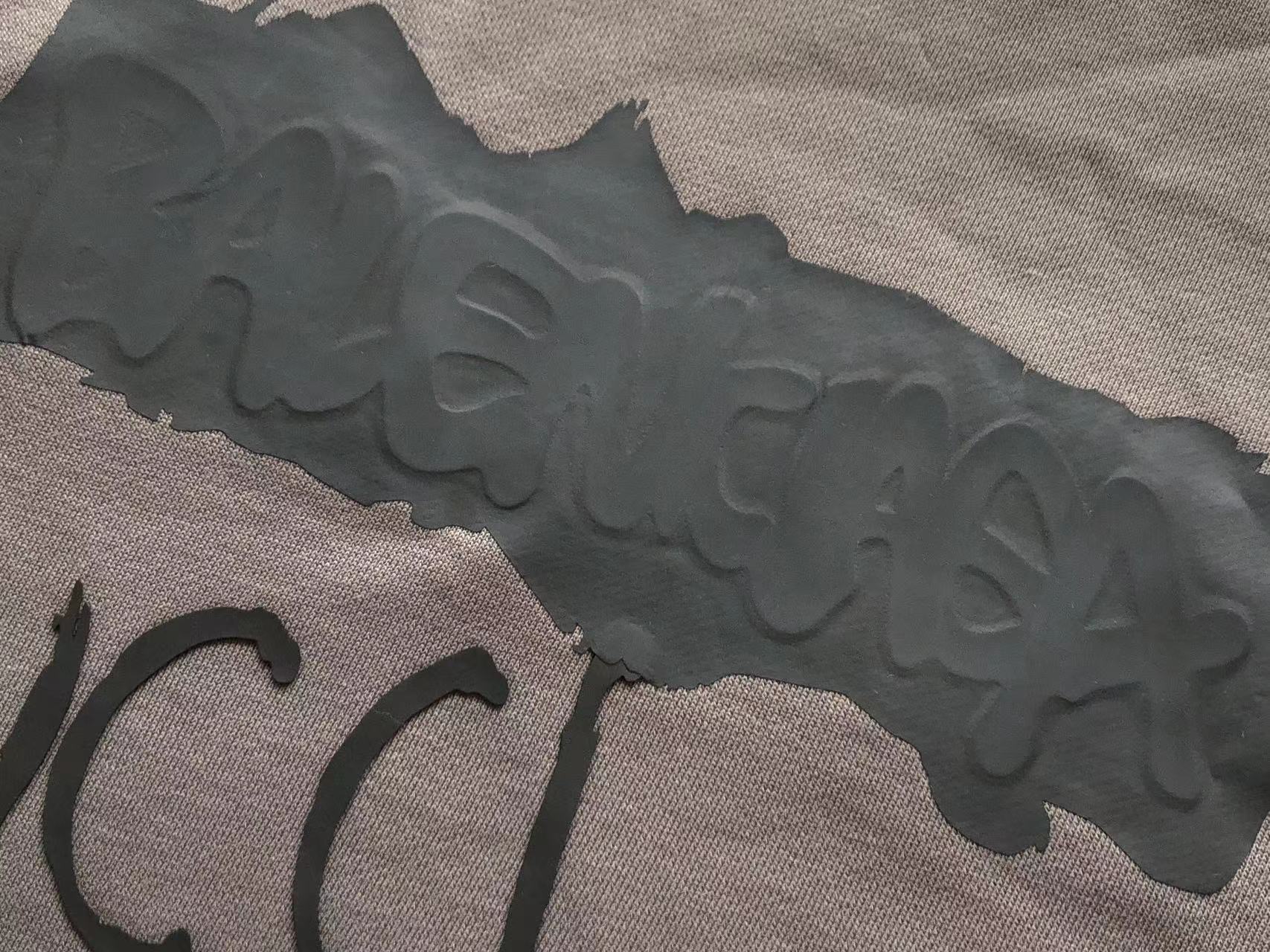 Gvc*1 x Ba1en*iaga Sweatshirt