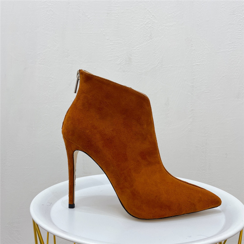 J1m*y Ch00 Pearl Heels Dupe pointed toe heeled booties