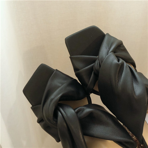 J1m*y Ch00 block heels slippers