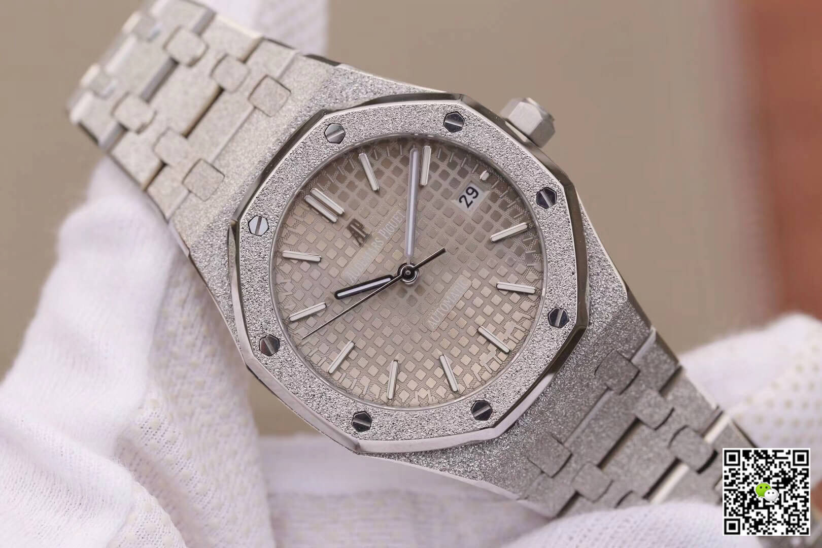 Replica Audemars P1g*et Royal Oak 15454BC.GG.1259BC.01 1:1 Best Edition JH Factory Rhodium Dial