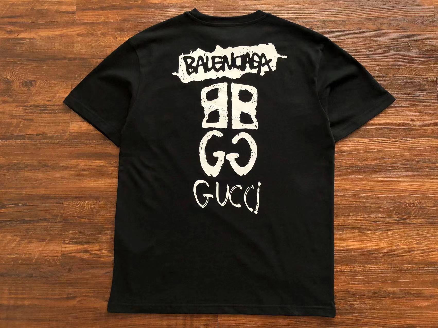 Gvc*1 x Ba1en*iaga T-shirt